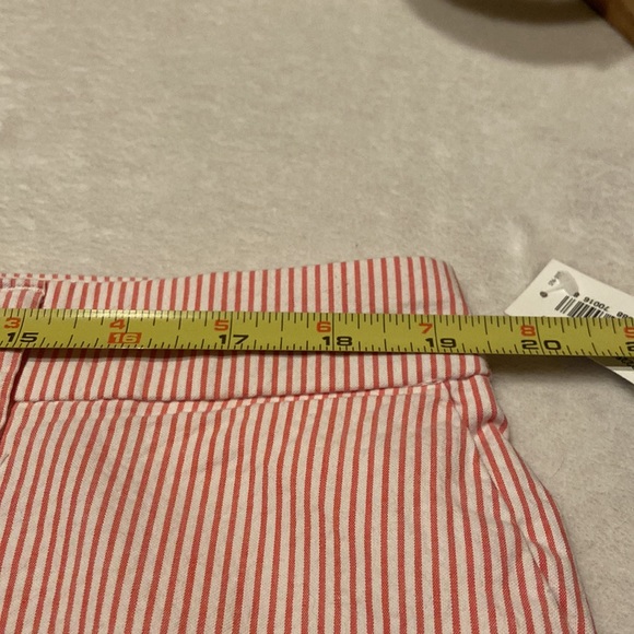OLD NAVY NWT Size 16 Everyday Short - Picture 4 of 11